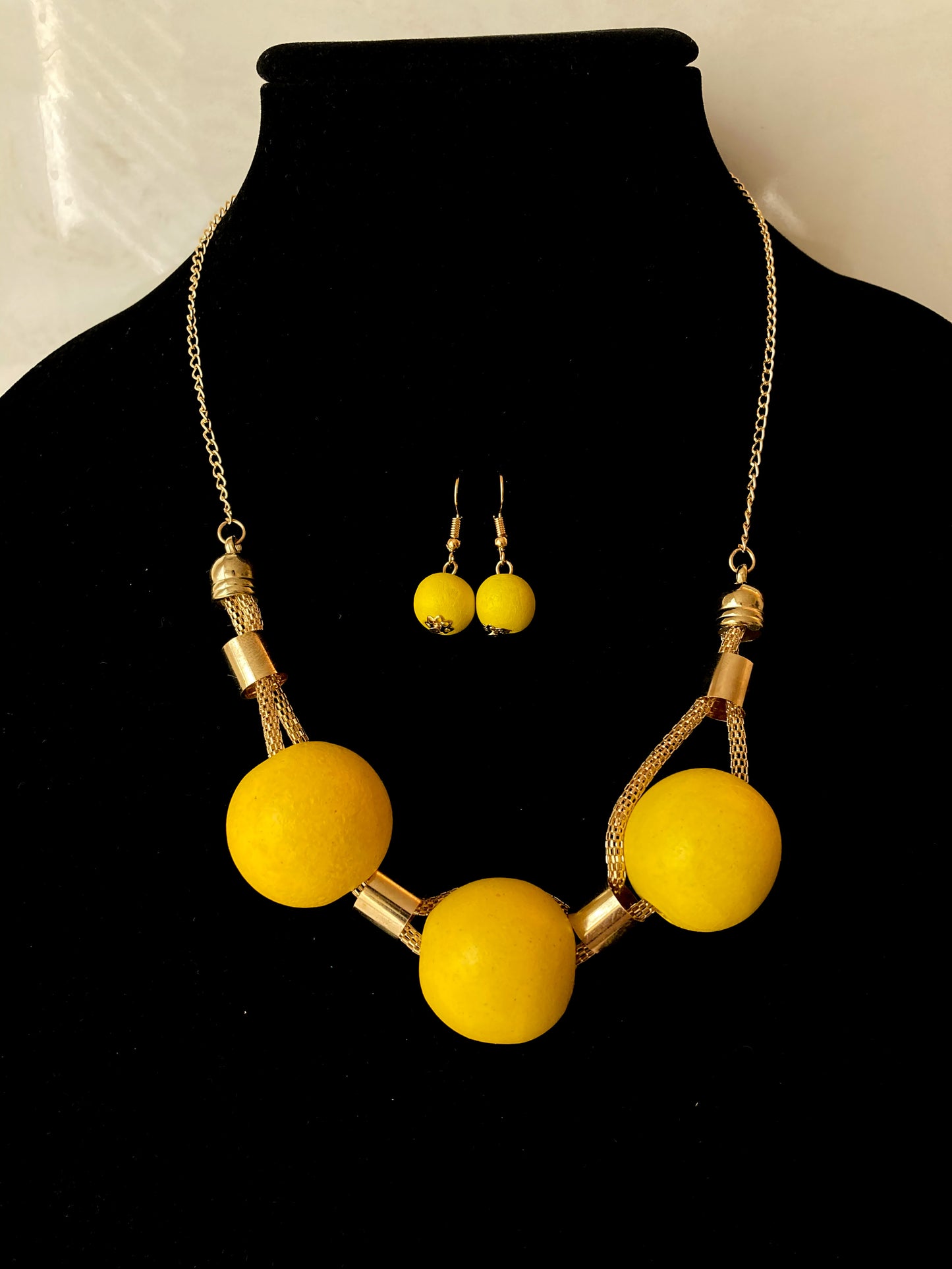 Center Of Attention Necklace Set