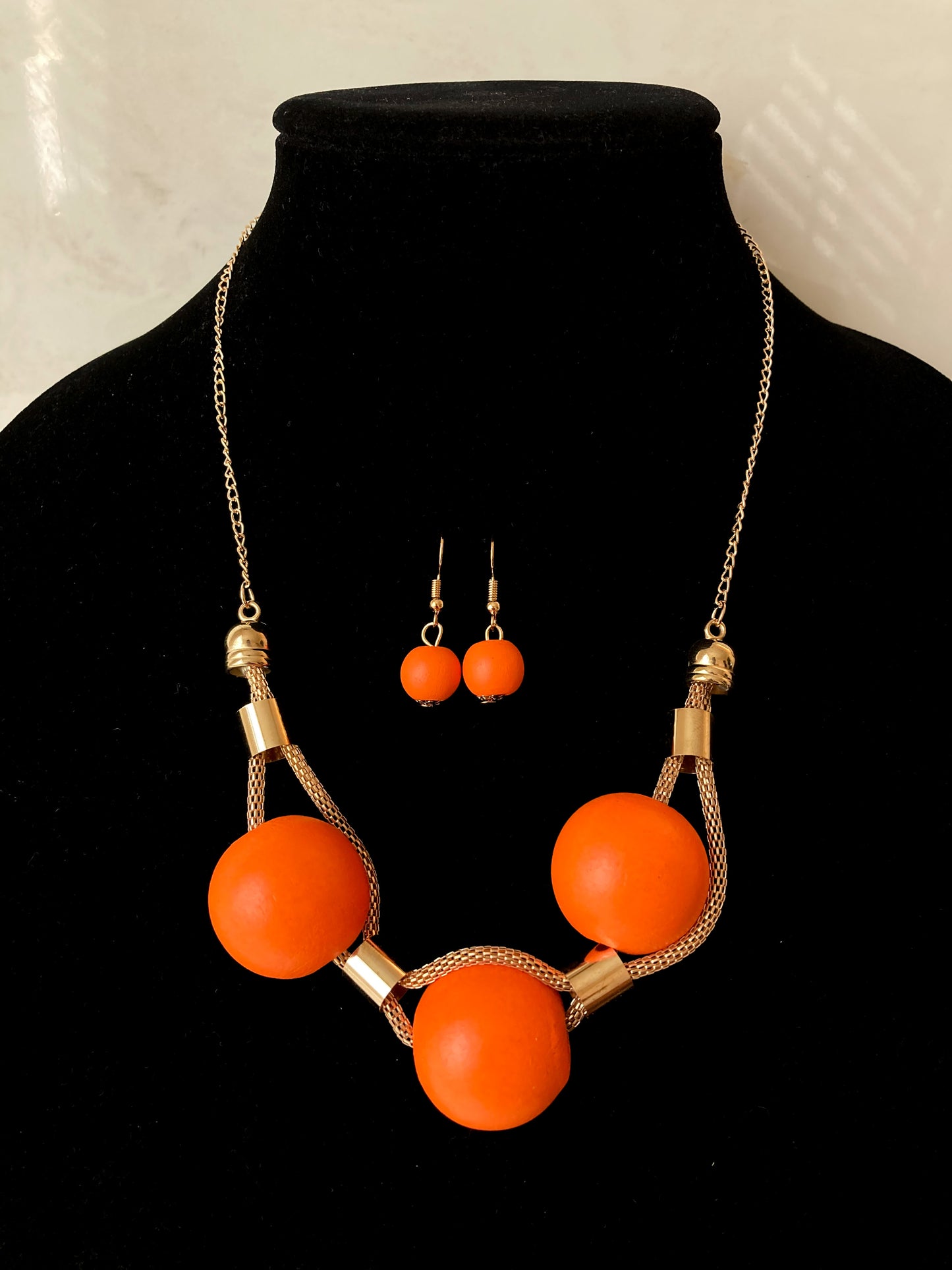 Center Of Attention Necklace Set